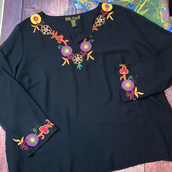 Mirasol Tops - Mirasol Woman Black Top Colorful Embroidered Trim